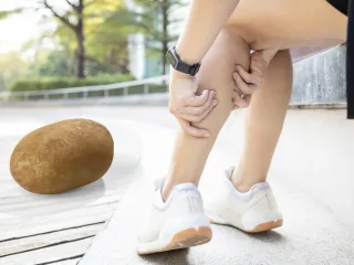 Imagem da notícia Por que damos nomes de frutas às partes do corpo? A curiosa origem de expressões como "Batata da Perna"